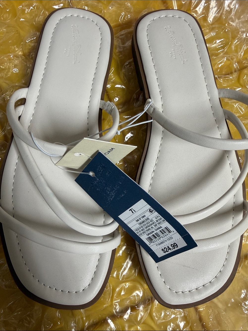 Universal Thread White Strappy Slide Sandals